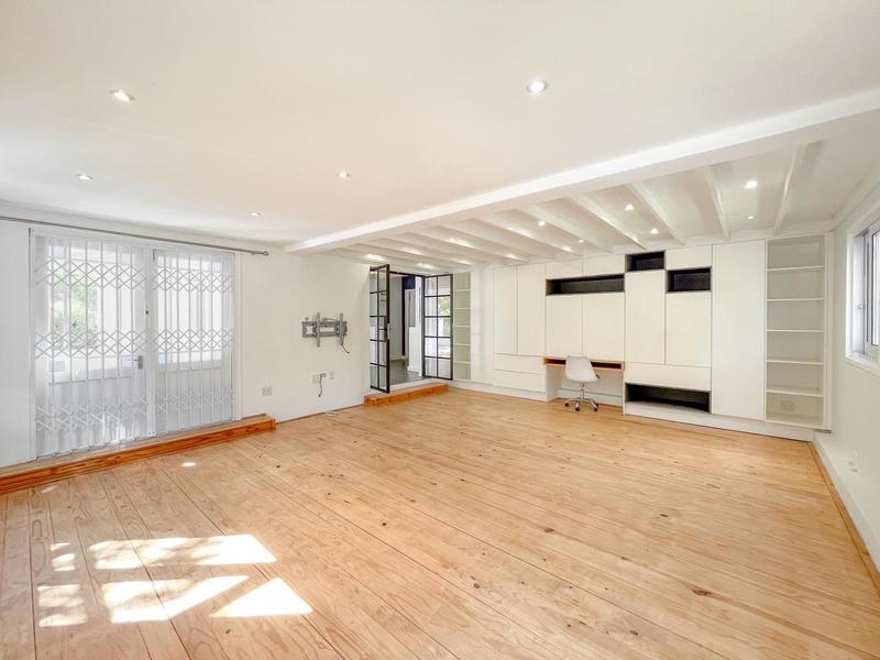 To Let 4 Bedroom Property for Rent in Hout Bay Western Cape